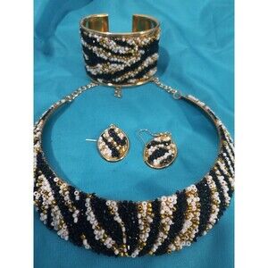 Animal Print Choker with Earrings & Bracelet. 6ins +3 & Bib.